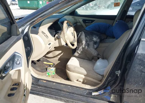 2013 Nissan Altima 2.5 S из США, поврежденный, VIN 1N4AL3AP2DC115752